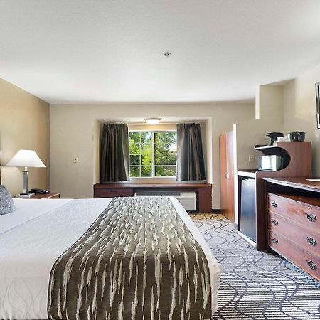 Surestay Plus Hotel By Best Western Роклин Экстерьер фото
