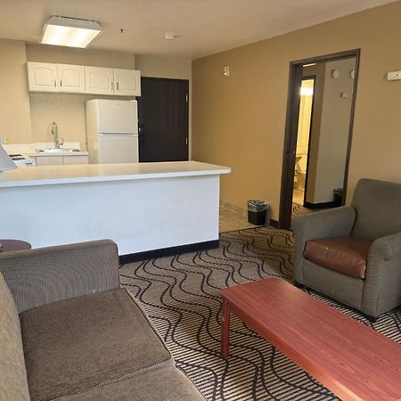 Surestay Plus Hotel By Best Western Роклин Экстерьер фото