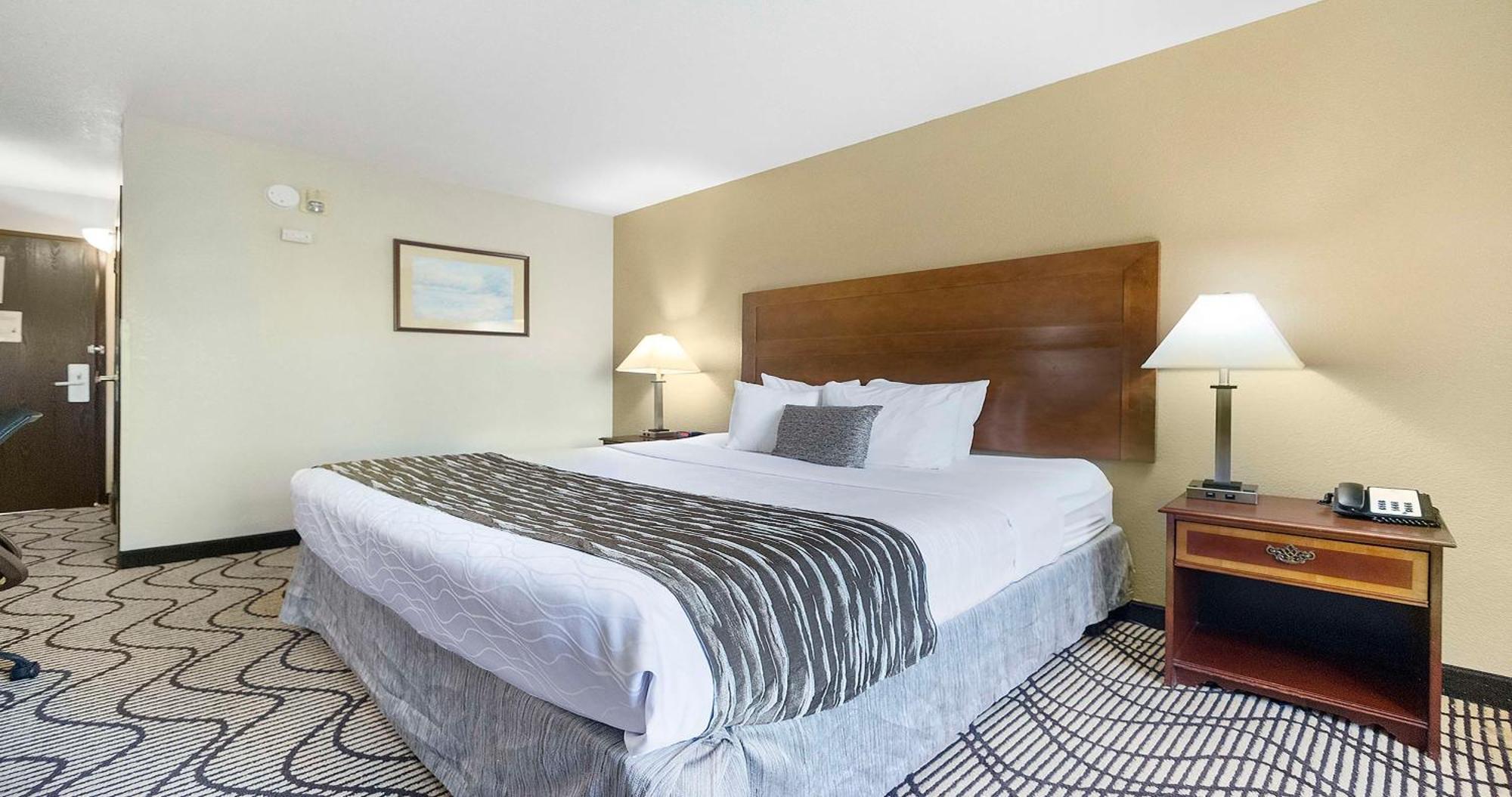 Surestay Plus Hotel By Best Western Роклин Экстерьер фото