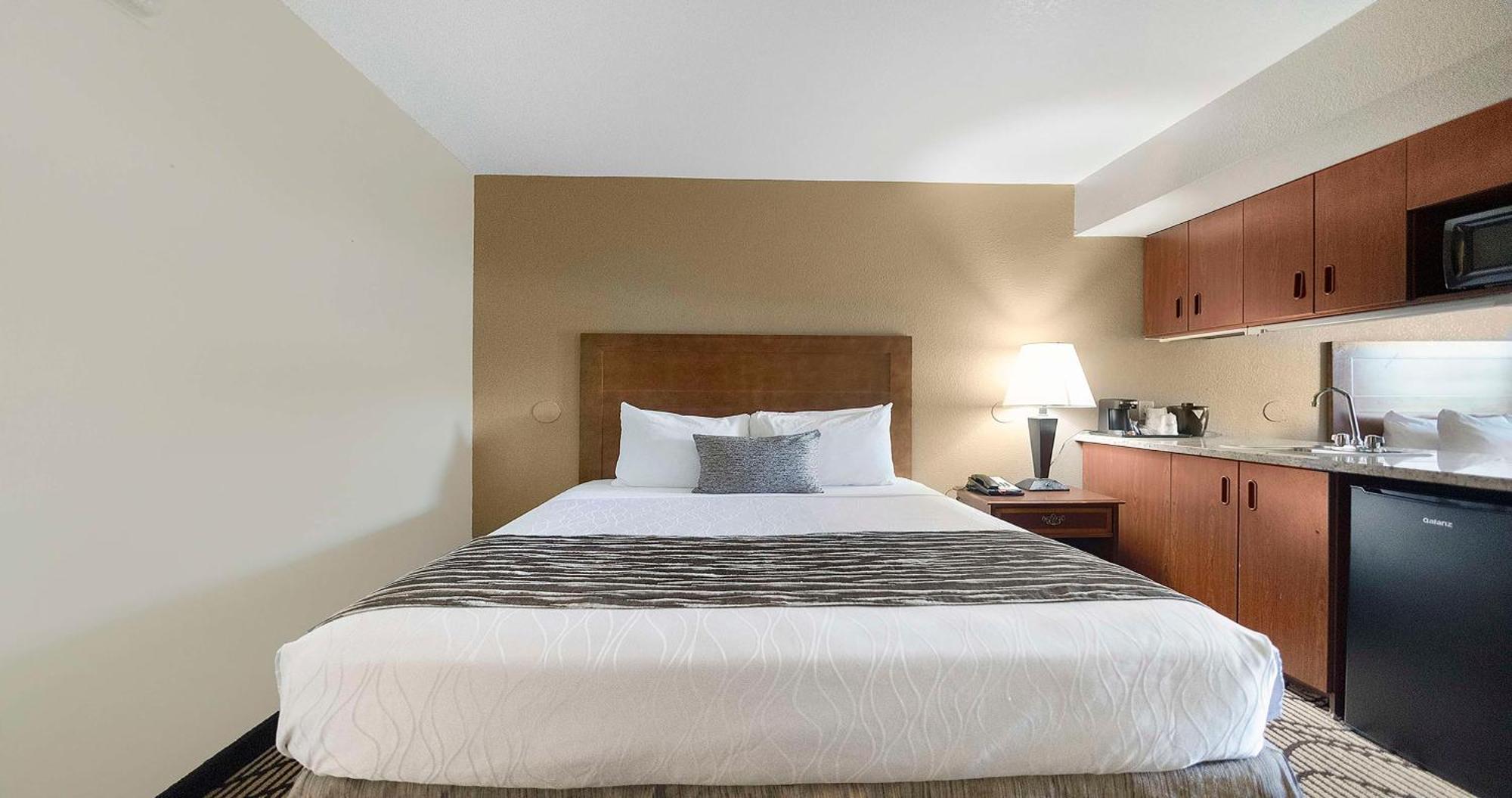 Surestay Plus Hotel By Best Western Роклин Экстерьер фото