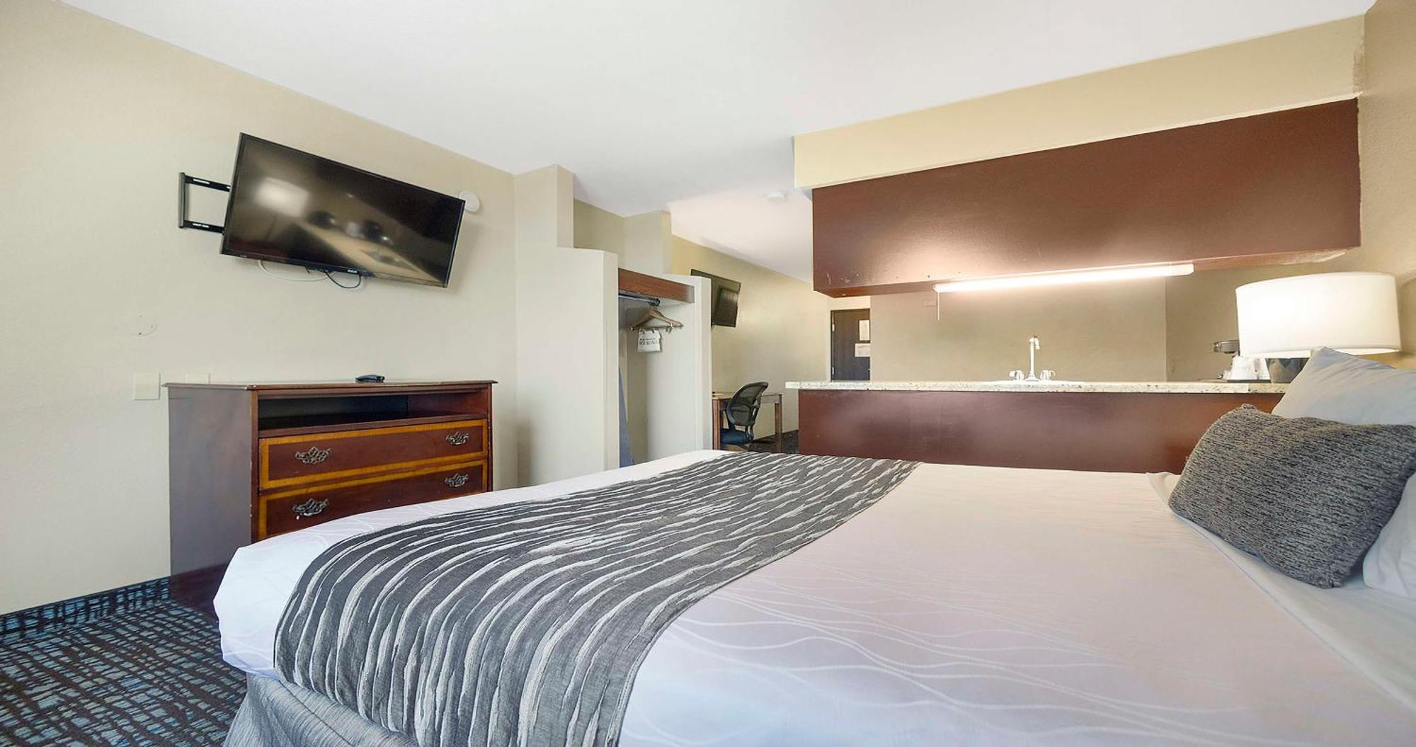 Surestay Plus Hotel By Best Western Роклин Экстерьер фото