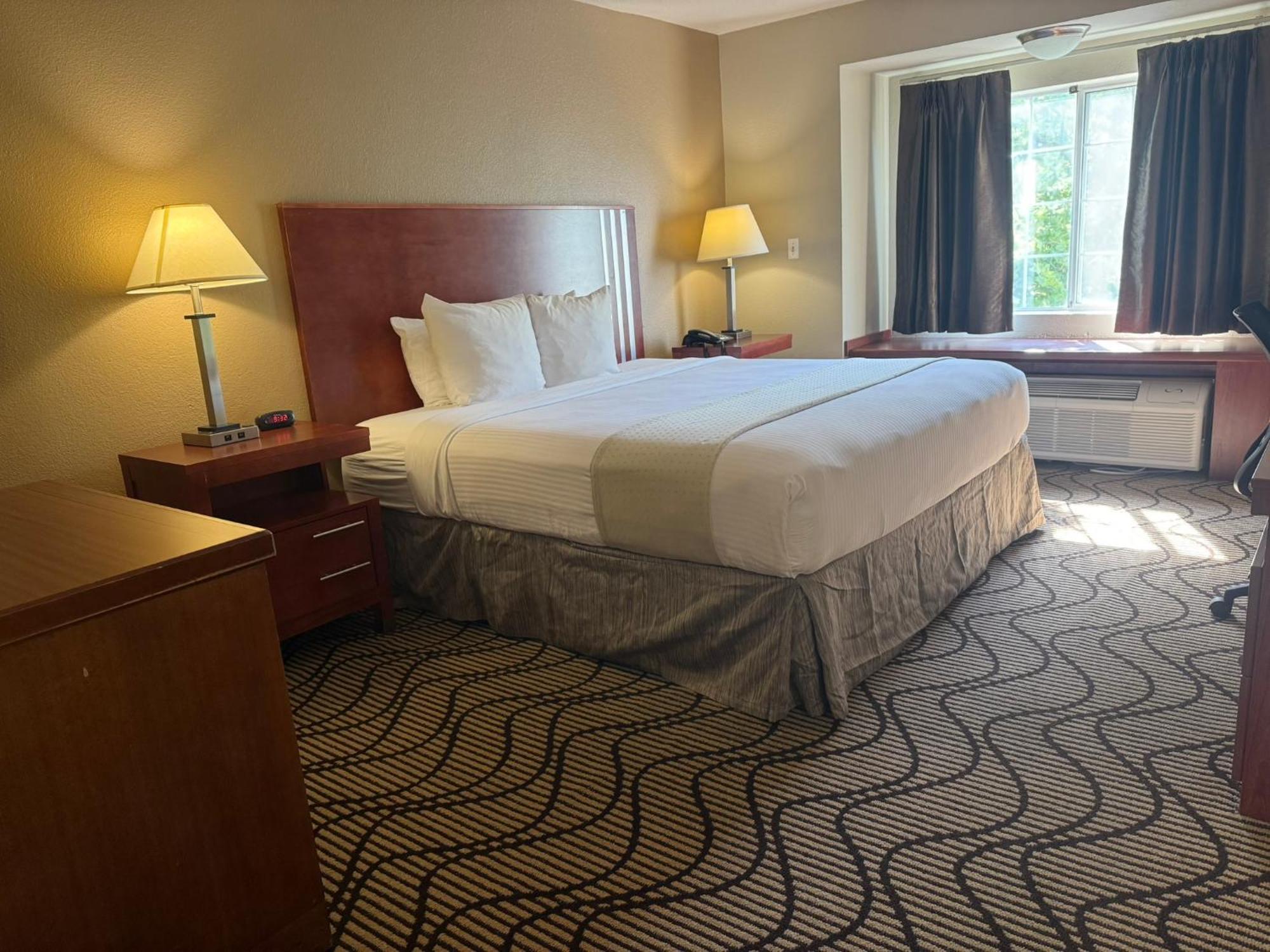 Surestay Plus Hotel By Best Western Роклин Экстерьер фото